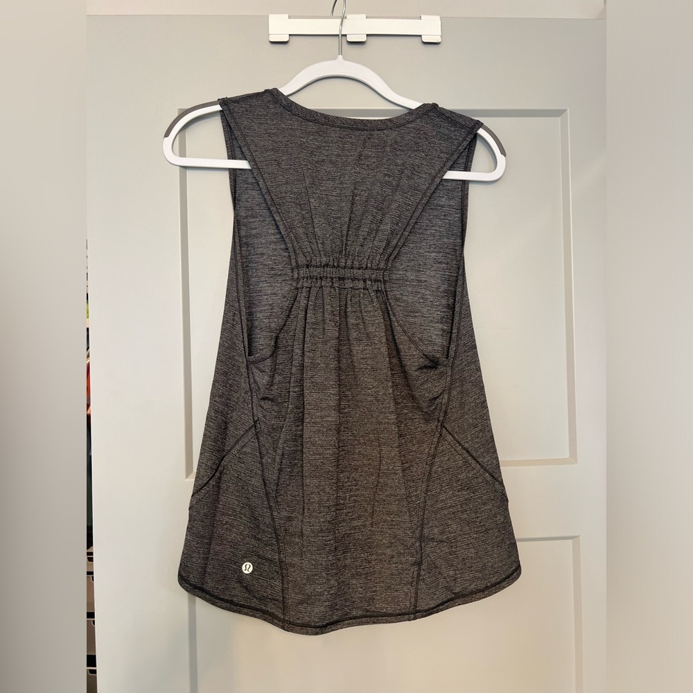 LULULEMON IN A CINCH TANK TOP